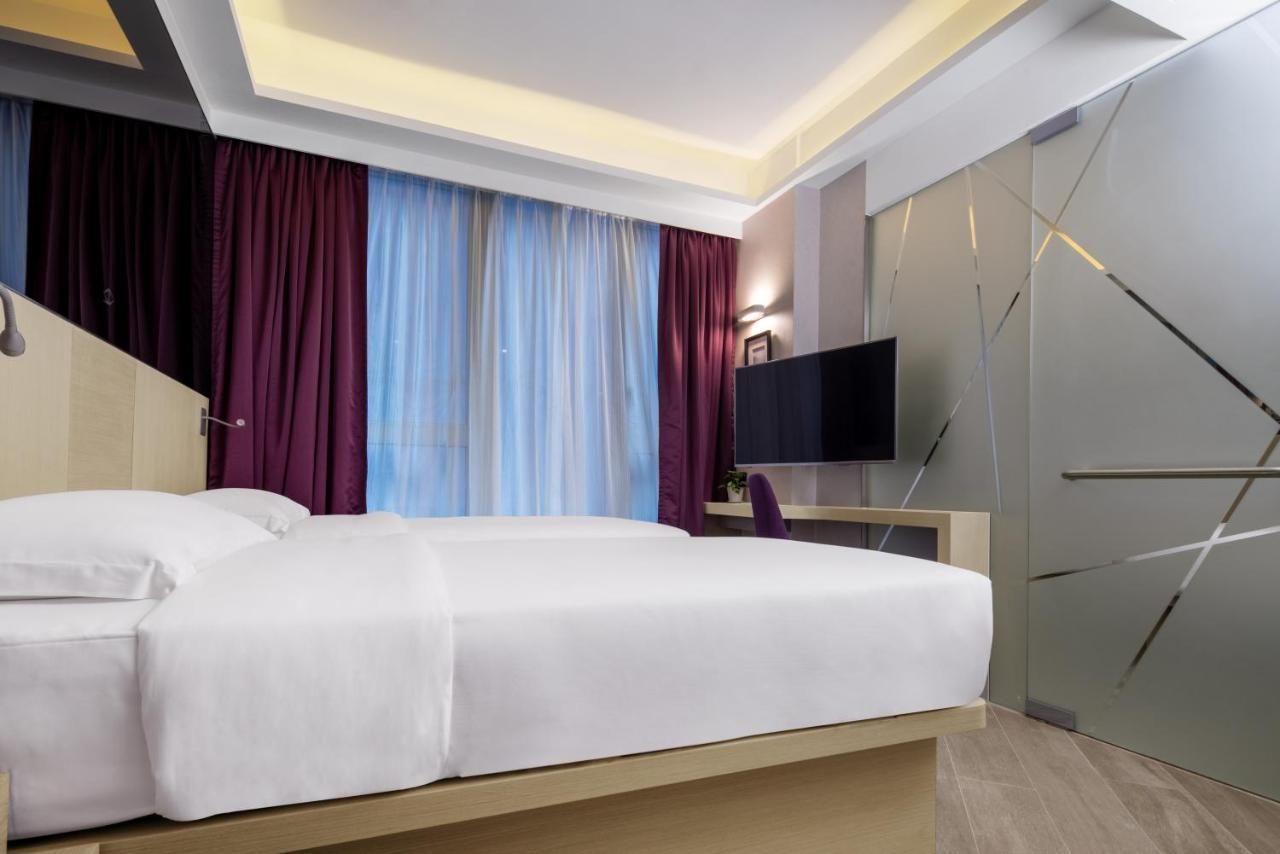 Starphire Hotel